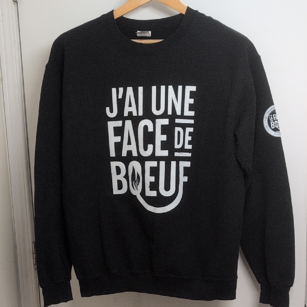 GILDAN BLACK CREWNECK SIZE MEDIUM